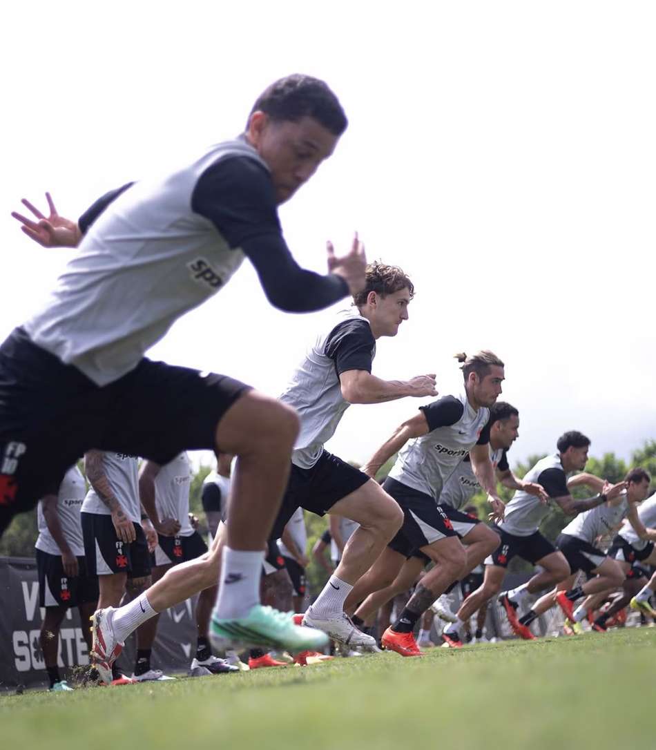 Jogadores do Vasco durante treino no CT Moacyr Barbosa