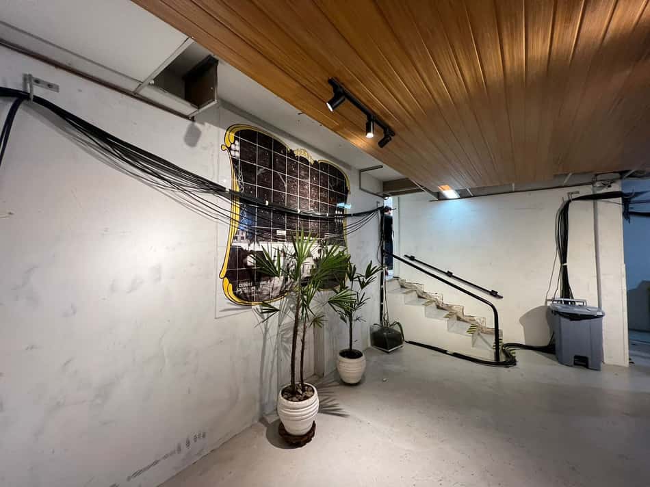Quarto andar da Vila Belmiro, espaço que dá acesso às cabines de imprensa, tribuna, cadeiras cativas e camarotes, segue em remodelação.