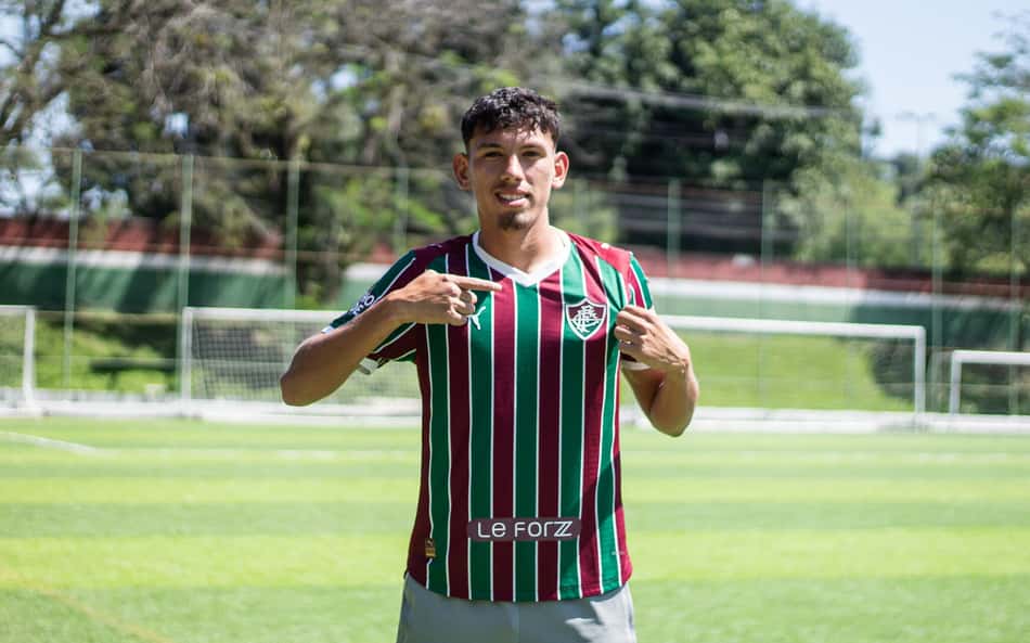 Fluminense acertou com o zagueiro Carlos Areco para o sub-20