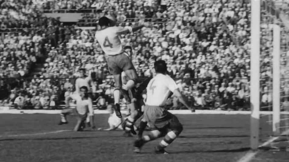 zito fazendo gol na final da copa de 1958