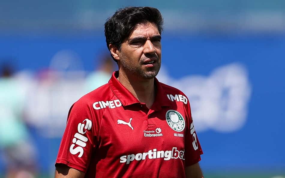 O técnico Abel Ferreira durante treinamento, na Academia de Futebol. (Foto: Cesar Greco/Palmeiras/by Canon)