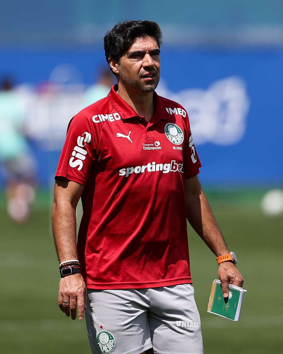 O técnico Abel Ferreira durante treinamento, na Academia de Futebol. (Foto: Cesar Greco/Palmeiras/by Canon)