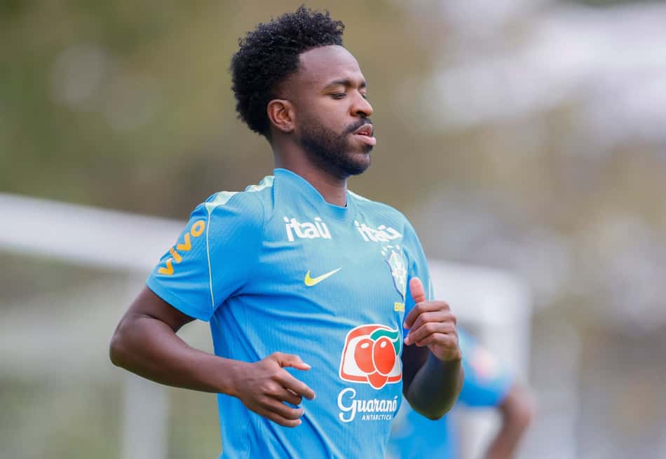 Vini Jr. em treino da Seleção Brasileira na Austrália