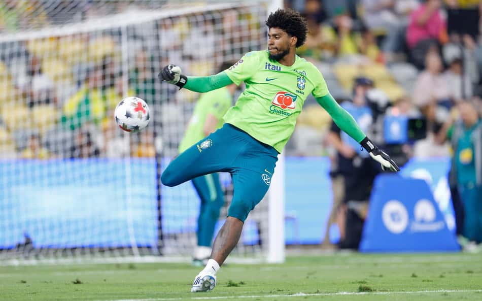 Hugo foi titular no primeiro amistoso da Amarelinha (Foto: Rafael Ribeiro / CBF)