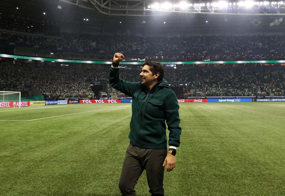 O técnico Abel Ferreira durante jogo no Nubank Parque - (Foto: Cesar Greco/Palmeiras/by Canon)