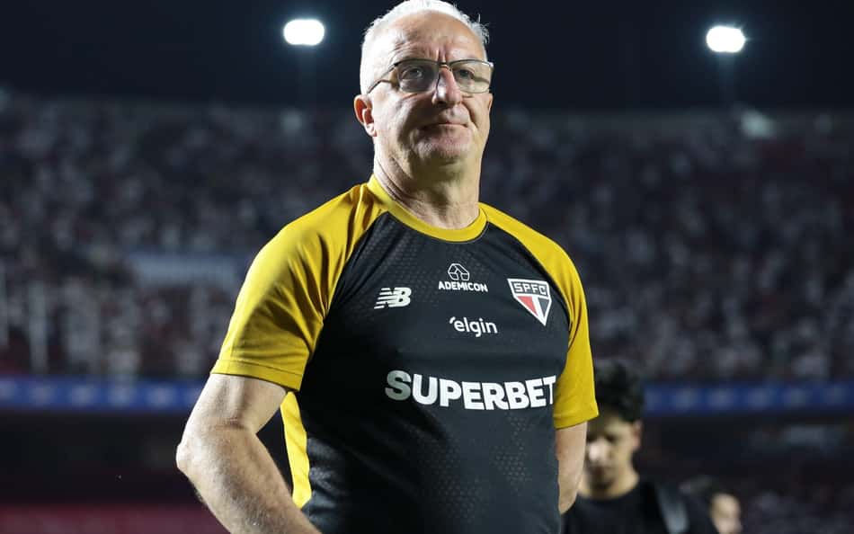 Dorival Jr., técnico do São Paulo, durante partida entre São Paulo e Red Bull Bragantino, válida pela 25ª rodada.