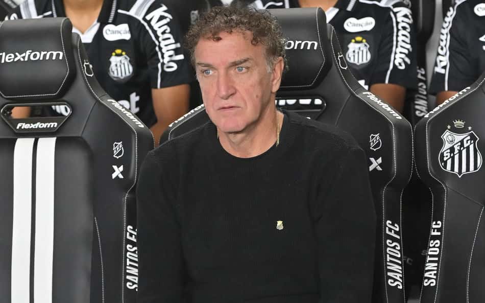 Cuca treinador do Santos desde março de 2026.