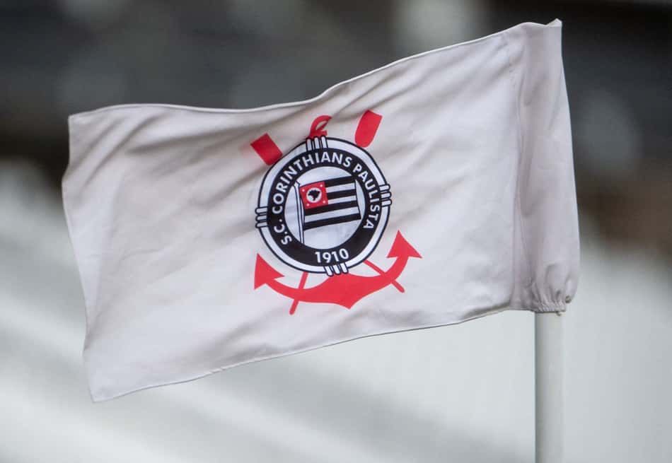 Bandeira de escanteio no estadio Arena Corinthians