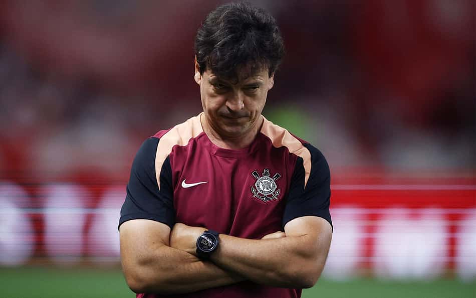 Corinthians demite Fernando Diniz após sétima derrota seguida no Brasileirão