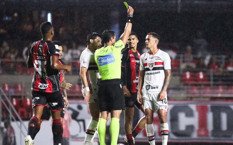 São Paulo perde titular para partida contra o Vasco