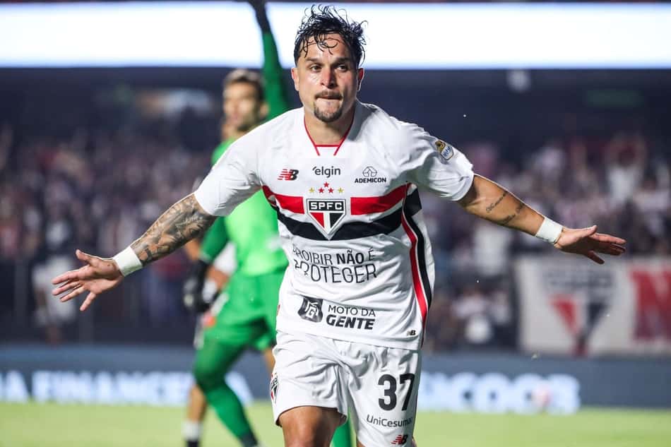 Artur, atacante do São Paulo
