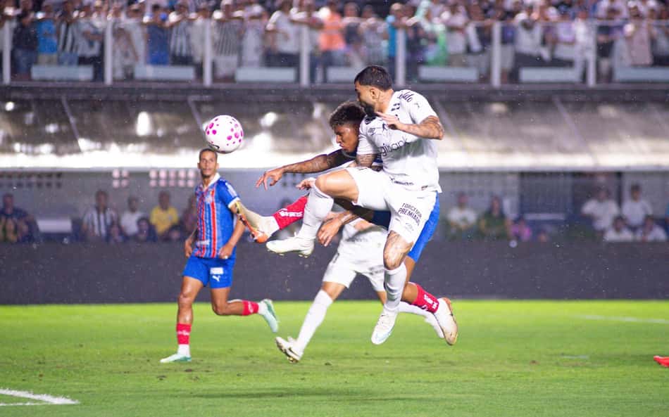 Santos empate nos minutos finais, após expulsão de Neymar e forte chuva na Vila Belmiro