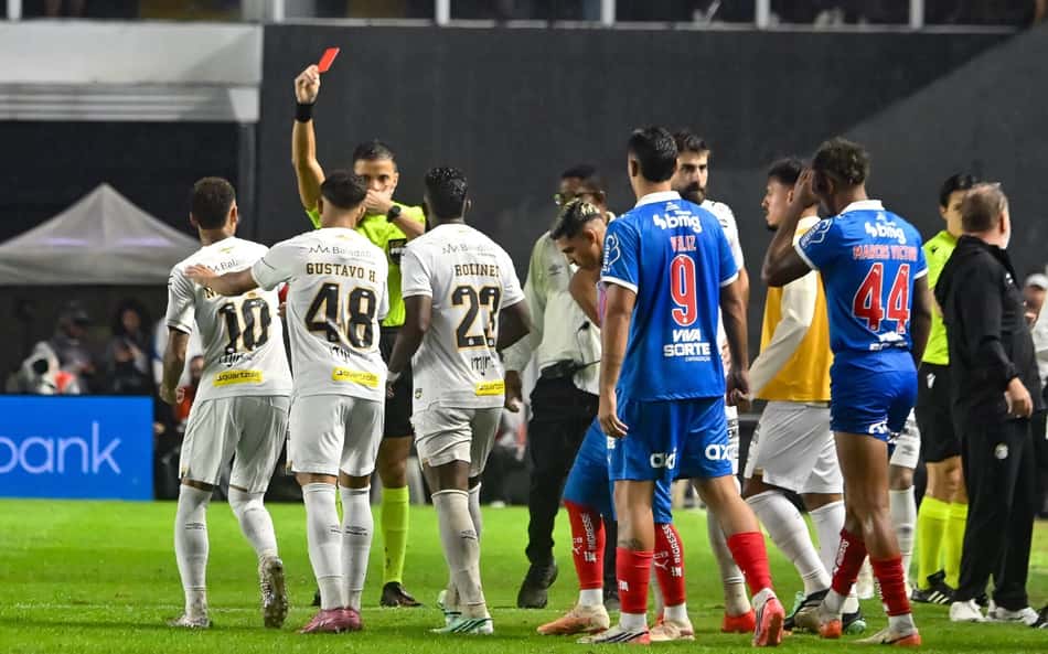 No Santos, Neymar supera número de gols em cartões em 2026