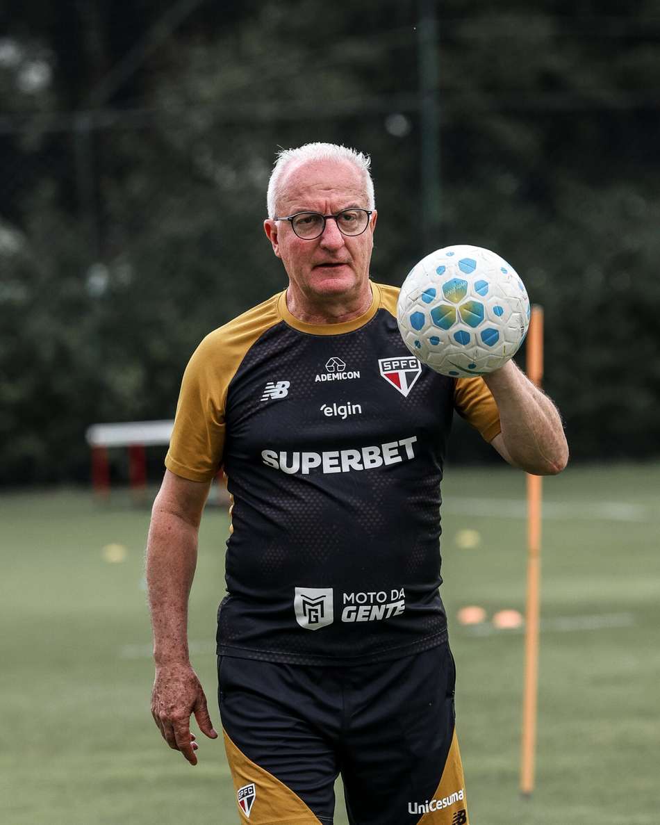 Dorival Júnior, durante treinamento desta quinta-feira (2)