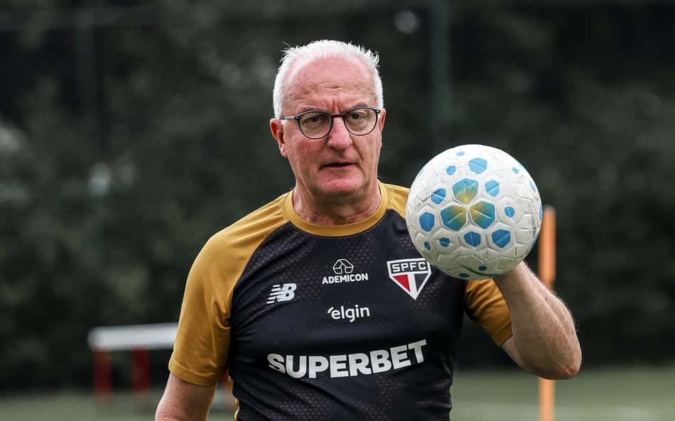 São Paulo treina com jogador lesionado no gramado antes de duelo fora de casa