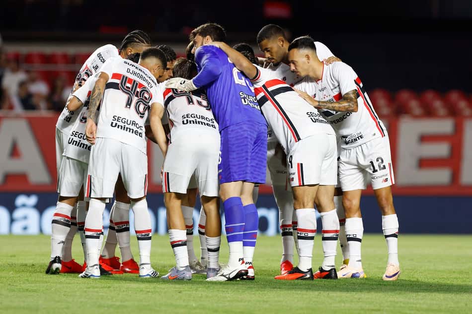 Elenco do São Paulo reunido