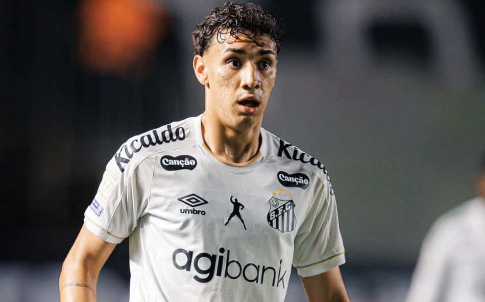 Gabriel Bontempo durante atuação contra o Palmeiras