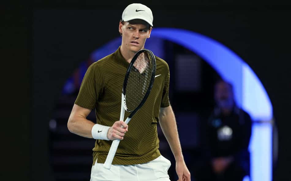 Diretor do Australian Open erra nomes de Sinner e Rybakina
