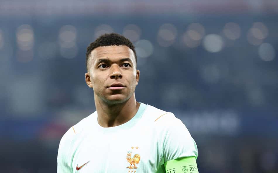 Mbappé se aproxima de recorde e pode superar nomes históricos (Foto: Sameer AL-DOUMY / AFP)