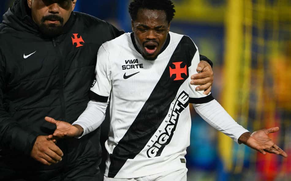 Expulsão em Boca Juniors x Vasco enlouquece torcedores: 'Inacreditável'