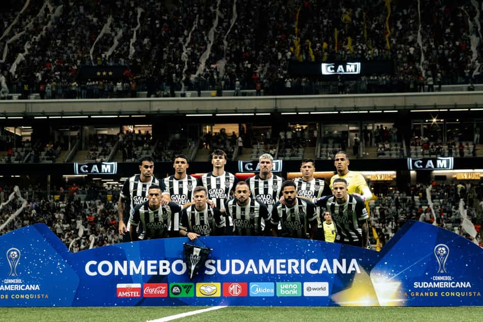Elenco do Atlético-MG perfilado