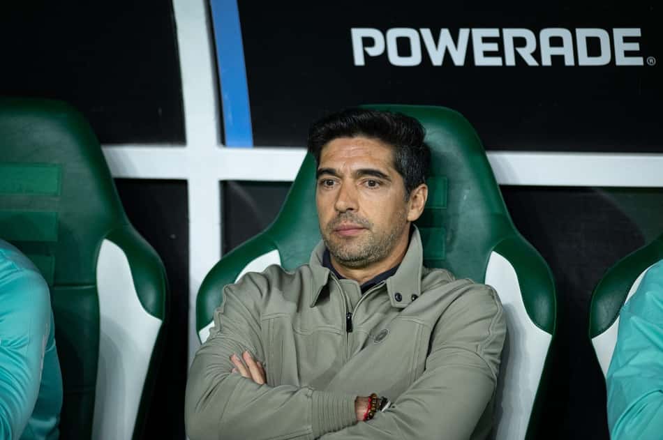 Abel Ferreira durante Palmeiras x Fluminense pela Libertadores (Foto: Ronaldo Barreto/Thenews2/Folhapress)