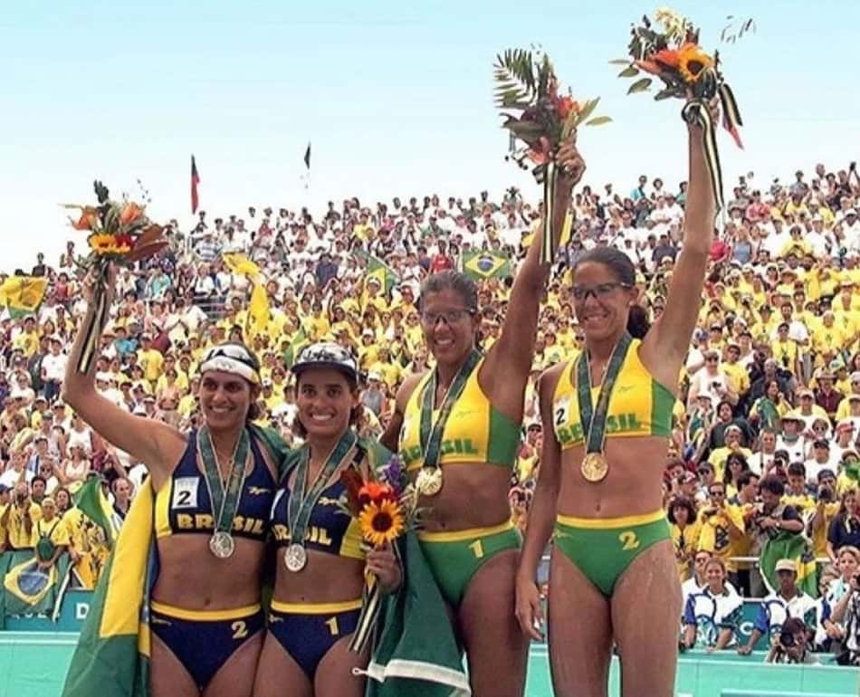 Adriana Samuel estava na final histórica das Olimpíadas no vôlei de praia em 1996, com duas duplas brasileiras (Foto: Reprodução/Adriana Samuel)