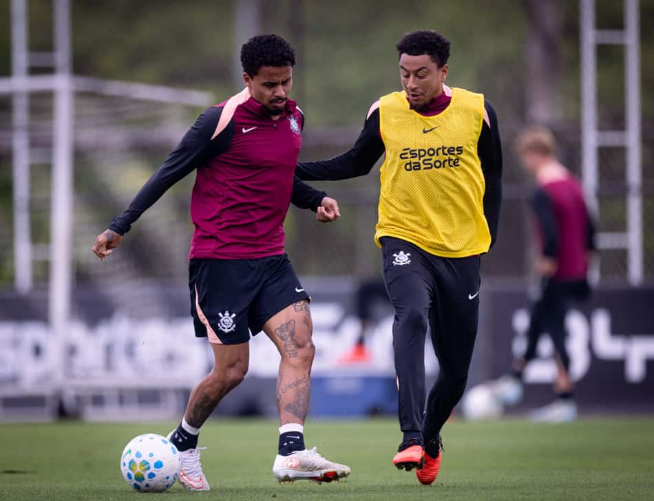 Corinthians durante trabalho