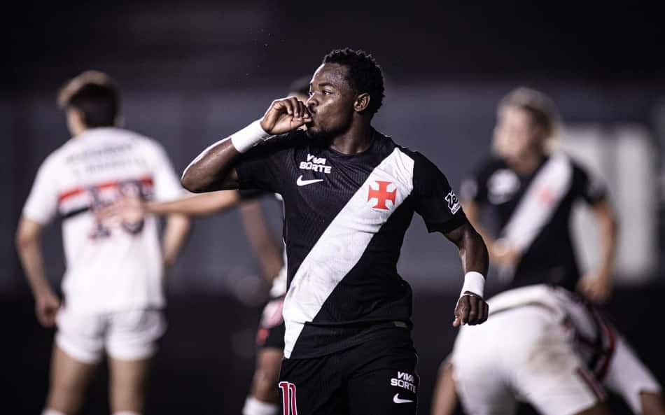 Andrés Gomez comemora gol do Vasco sobre o São Paulo