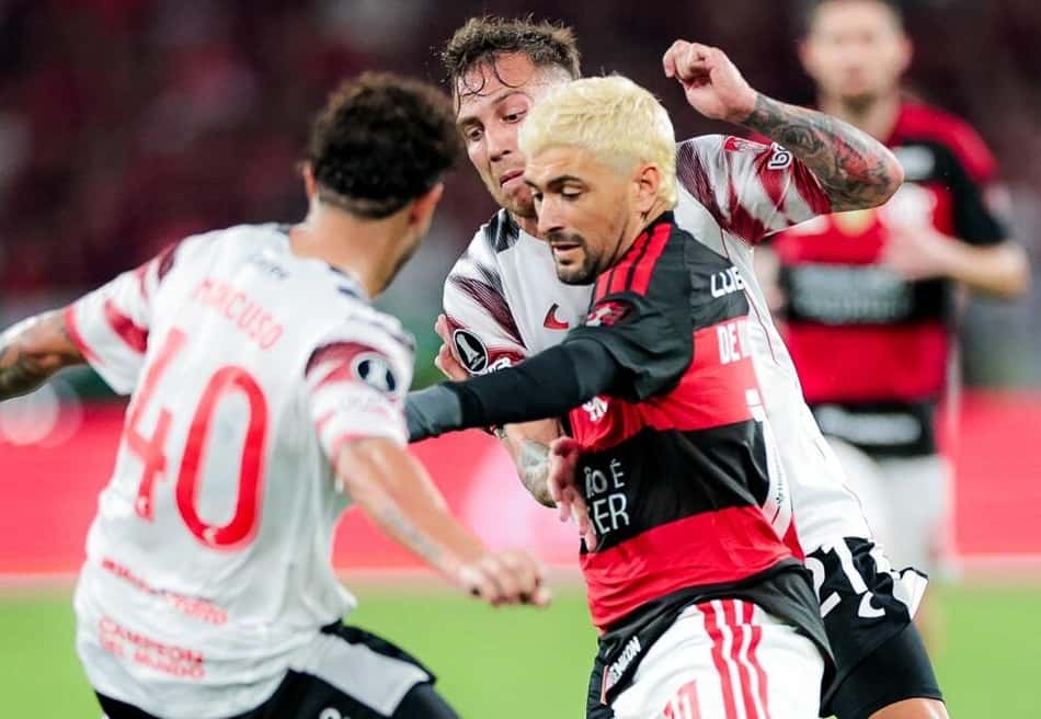 Arrascaeta em Flamengo x Estudiantes