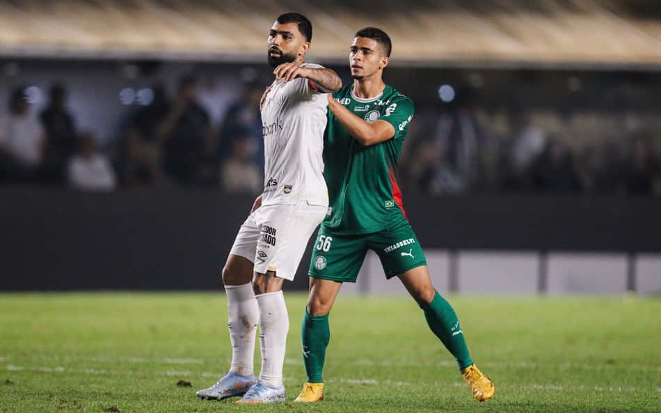 Arthur, do Palmeiras, marca Gabigol, do Santos