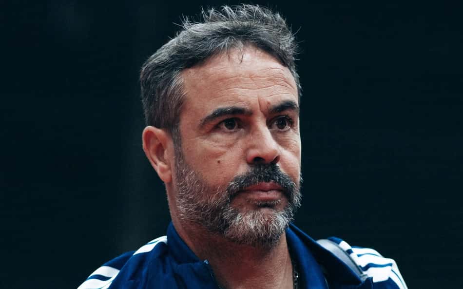Artur Jorge chegando ao estádio