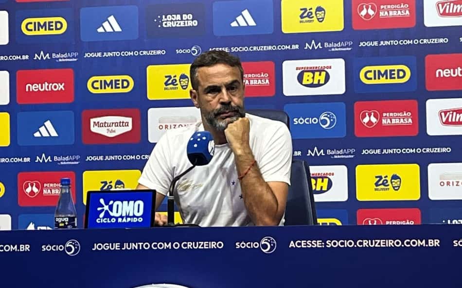 Artur Jorge em coletiva (Foto: Eduardo Statuti/Lance!)