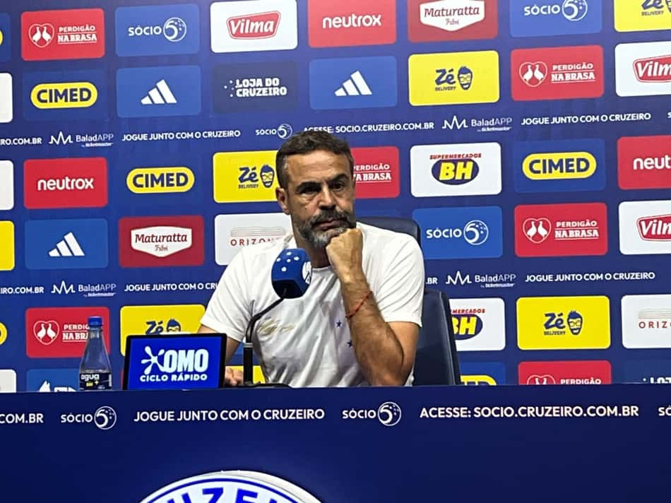 Artur Jorge em coletiva (Foto: Eduardo Statuti/Lance!)