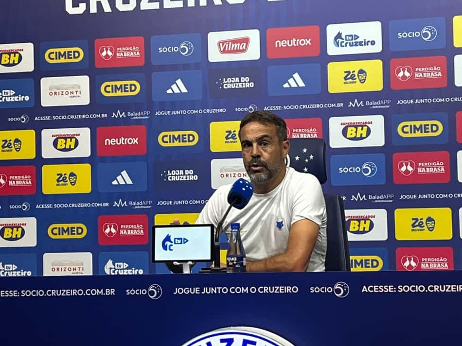 Artur Jorge em coletiva após jogo contra o SPFC (Foto: Eduardo Statuti/Lance!)
