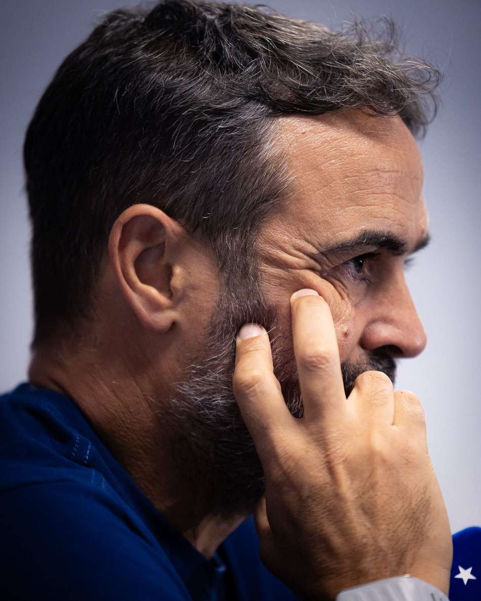 Artur Jorge em coletiva do Cruzeiro