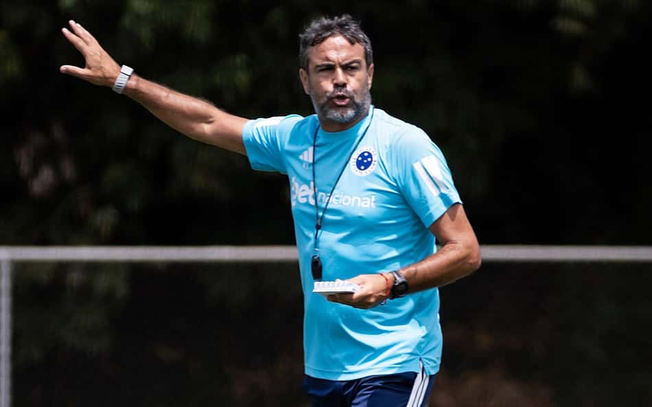 Artur Jorge destaca importância de pausa e manda recado à torcida do Cruzeiro