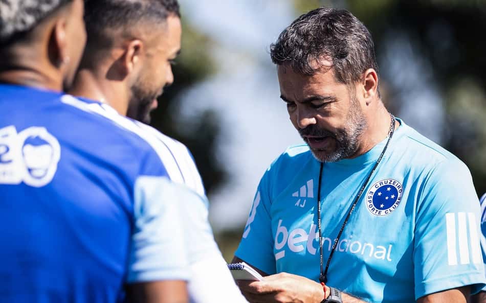 Artur Jorge projeta 'DNA' para o Cruzeiro e exalta Abel Ferreira