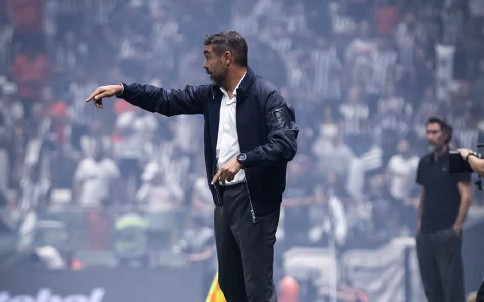 Técnico orienta Atlético-MG x Cruzeiro na Arena MRV.