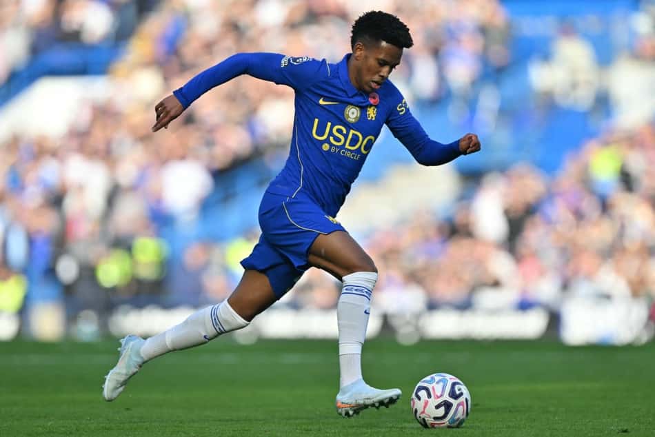 Estêvão teve dois gols anulados no confronto (Foto: Glyn KIRK / AFP)