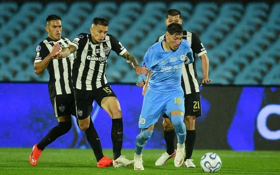 Atlético leva susto no fim, perde para o City Torque, mas vai à final da Sul-Americana