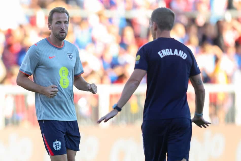 Auxiliar de Tuchel exalta Harry Kane em meio a polêmica de Cristiano Ronaldo (Foto: MARKO PERKOV / AFP)