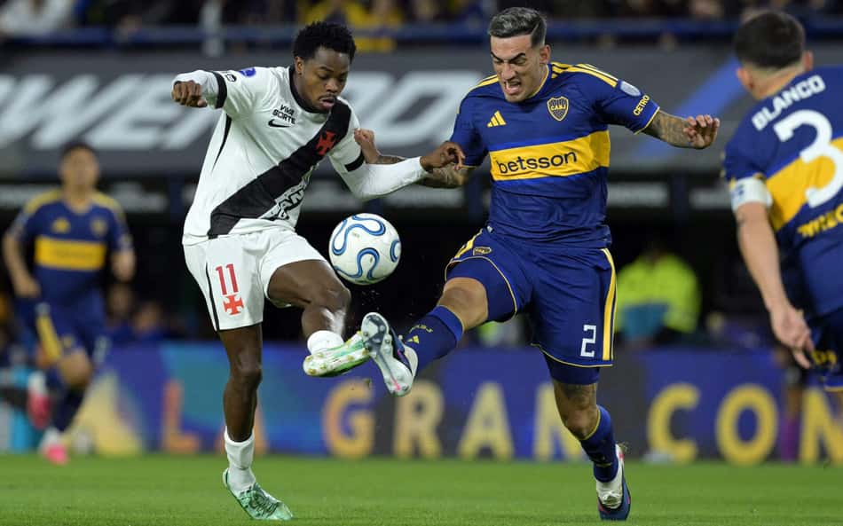 Decisão da arbitragem em Boca Juniors x Vasco gera revolta: 'Absurdo'