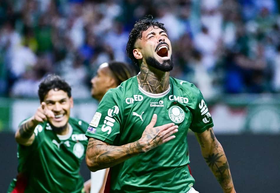 Barboza comemora o primeiro gol do Palmeiras no clássico contra o Corinthians