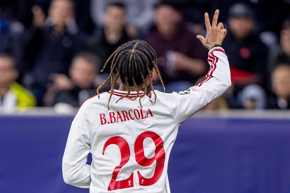 Barcola celebra hat-trick do Liverpool sobre o LASK, na Champions League