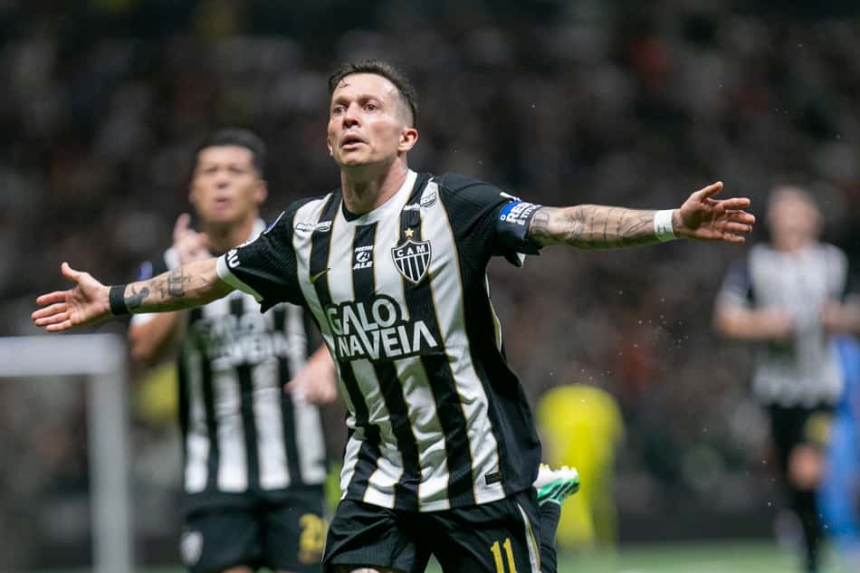 Bernard comemora gol em Atlético x Torque (Foto: Fernando Moreno/AGIF/Folhapress)