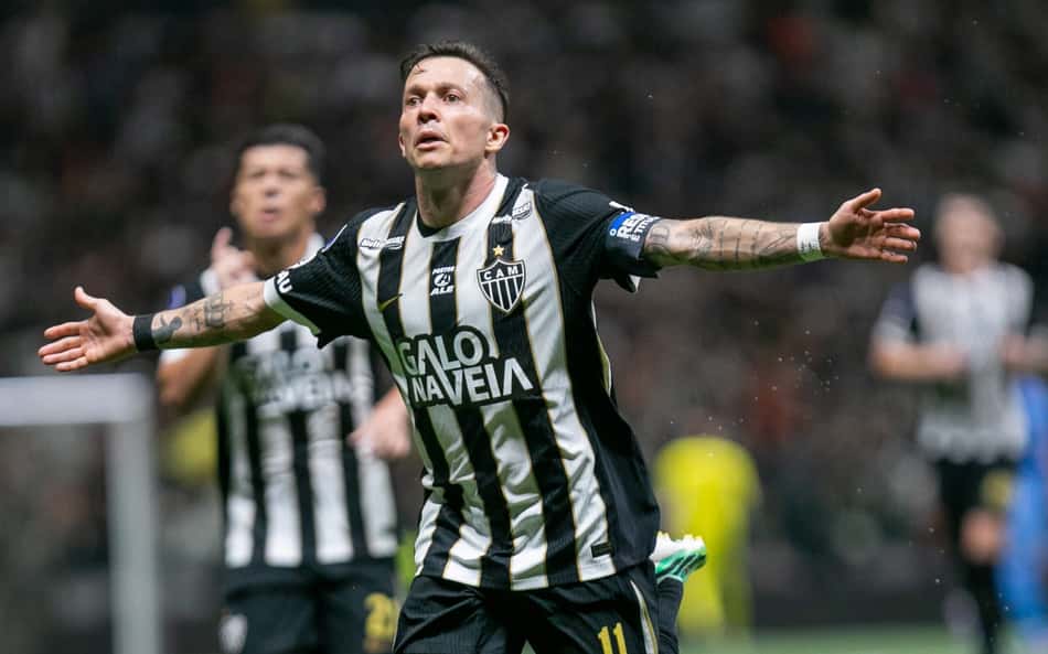 Bernard comemora gol em Atlético x Torque (Foto: Fernando Moreno/AGIF/Folhapress)