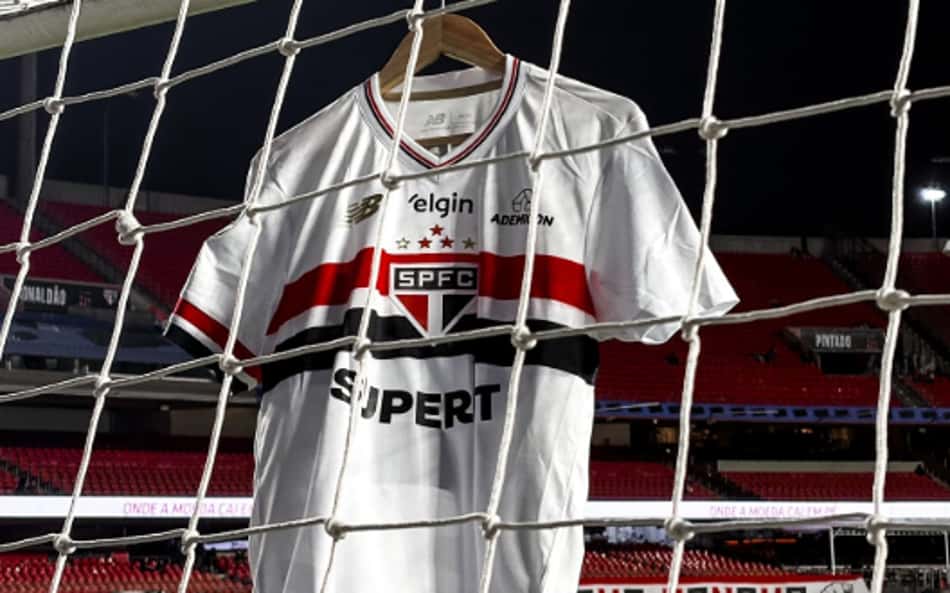 Camisa do São Paulo com patrocínio