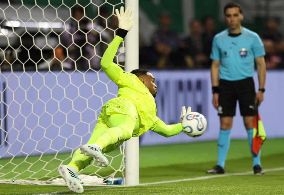 Herói do Palmeiras, Carlos Miguel desvia sobre estratégia nos pênaltis