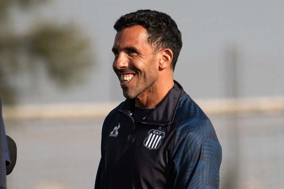 Carlos Tévez em treino do Talleres na Argentina